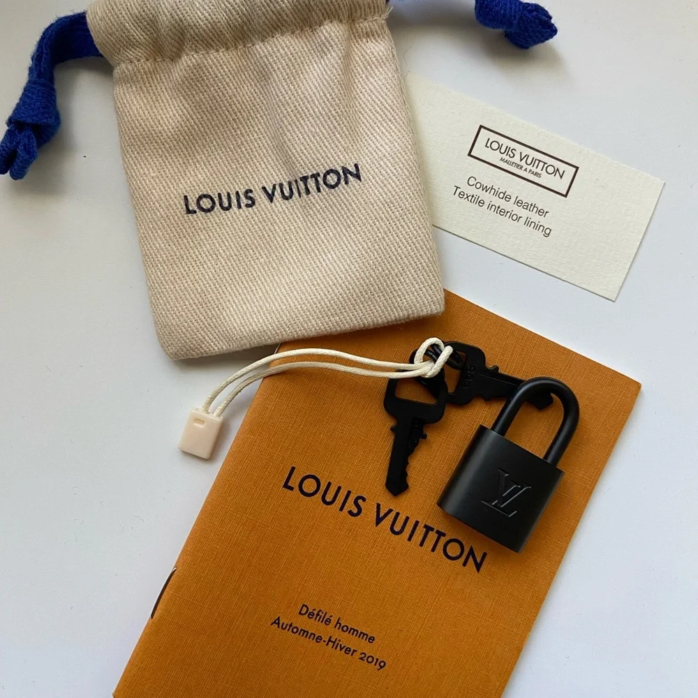 Louis Vuitton taiga rainbow keepall bandouliere 50